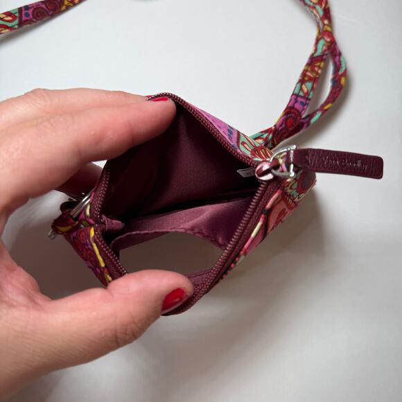 Vera Bradley Zip ID Case & Lanyard Resort Medallion Print - Picture 2 of 3